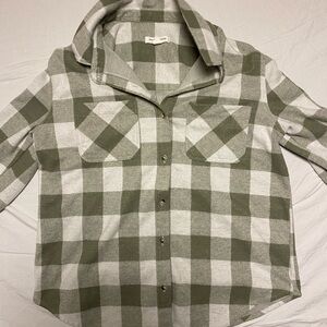 Women’s beach lunch lounge Green and white plaid button-up shirt